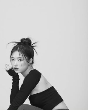 Jung Da-you Instagram - 🩶