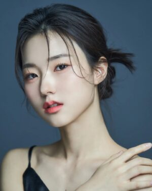 Jung Da-you Instagram - 🖤