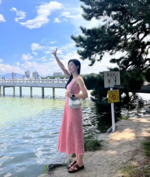 Jung Da-you Instagram - ✌️