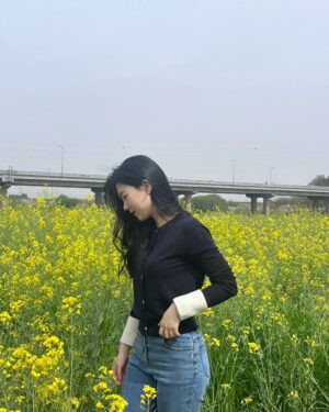 Jung Da-you Instagram - 마지막사진을 위한💛