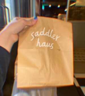 Jung Hae-na Instagram - Saddler haus mood🥐
#saddlerhaus