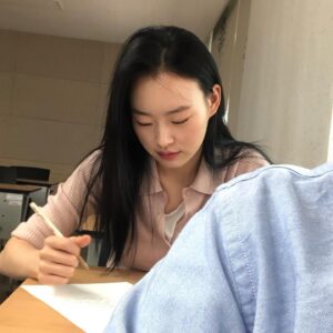 Jung Hoe-ryn Instagram - 