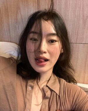 Jung Hoe-ryn Instagram - 