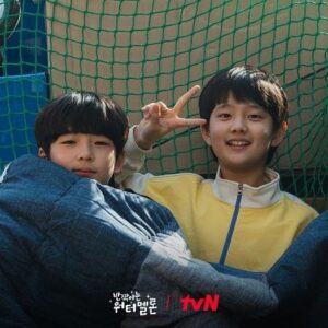 Jung Hyeon-jun Instagram - #어린은결

<반짝이는 워터멜론>
[월화] 저녁 8:50 tvN

#반짝이는워터멜론 #TwinklingWatermelon
#려운 #최현욱 #설인아 #신은수 #정현준 #김지우
#tvN #스트리밍은TVING