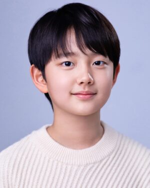 Jung Hyeon-jun Instagram - 새로운 프로필..💕

@spinoff_kids 

#배우 #정현준 #tvN #드라마 #이번생도잘부탁해 #문서하 #마인 #한하준 #영화 #특송 #김서원 #기생충 #박다송 #이웃사촌 #예준