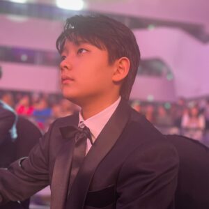 Jung Hyeon-jun Instagram - #정현준 APAN Star Awards

청소년 아역상 감사합니다~

그리고 새해 복 많이 받으세요~💞

@ryan_sion_lee 사진 감사해요~😍💞

#apanstarawards2023 #정현준 #청소년아역상 #염혜란 #이시온
 #새해복많이받으세요💕