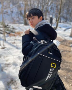 Jung Hyeon-jun Instagram - #협찬

눈 덮인 설악산 비룡폭포!!

조금 힘들었지만 보람찬 하루였어!🥶🥵🫠🥹

@ng_apparel.kids 

#등산 #설악산 #비룡폭포 #강원도여행 #초등학생가방 #신학기가방 #내셔널지오그래픽 #내셔날지오그래픽키즈 #배우 #정현준