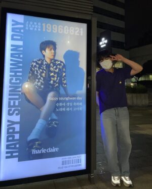 Jung Seung-hwan Instagram - ㅤ
매년 생일을 특별하고 귀하게 간직할 수 있도록 예쁜 마음 보내주시는 모든 분들께 감사드립니다!!! 사진 속 저는 쑥스럼을 많이 타고 있지만 몹시 기뻐하는 모습이랍니다😂 자랑스러운 우리 어스 너무 고마워요💛💚💙