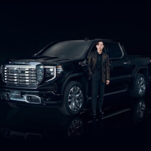 Jung Sung-il Instagram - SIERRA Ｘ 정성일
세상을 압도하는 1%의 존재감

99%의 사람들은 물음표를 던질
1%에겐 가져야만 하는

모든 것을 이기는 단 하나
BE THE ONE,
GMC SIERRA

#GMC #Sierra #시에라
#BeTheOne #정성일