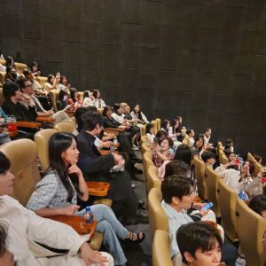 Jung Young-ju Instagram - #김영수
#허형규

세상의 모든 김영수 님들 부디 행복하소서!!
형규야!!!!가즈아!!!!!
#선재업고튀어