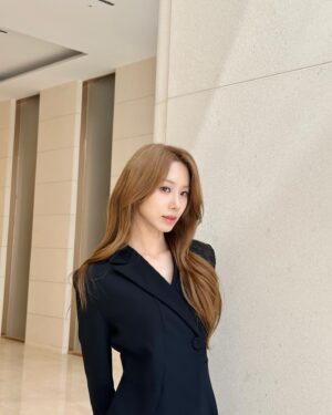Jung Yu-ji Instagram - 🌹