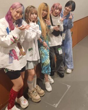 Junko Instagram - ブクロックで花冷えの皆んながお友達なってくれたよ🎵😍🎵💕

#ブクロック
#花冷え
#junko
#40歳差
#ギャル好き