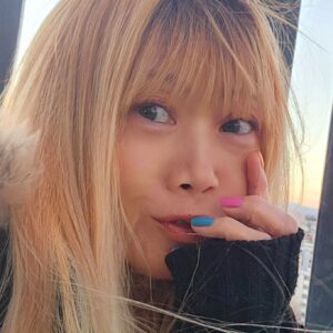 Junko Instagram - 寒いよ

#バイバイまた明日
#夕陽をお見送り
#お空が好き
#夕陽が好き
#ネイラーは冬も夏色
#opi