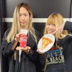 Junko Instagram - 楽しくておいしくてサイコー過ぎた🔥💕

#gorillazun2023
#麗しのキャナコ様
#ベガスのてつやさん
#カレーとガパオ選びきれずハーフ
#満月
#ゴリラホール
#backdropcinderella
#passcode
#fearandloathinginlasvegas
#uzmk
#打首獄門同好会