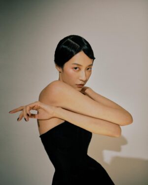 Juno Liu Instagram - 覆蓋一張牌結束這回合

Photographer @huangyaohsien 
Makeup/hair @dressingroombystar 
Stylist @theheychu 
Retoucher @theheychu