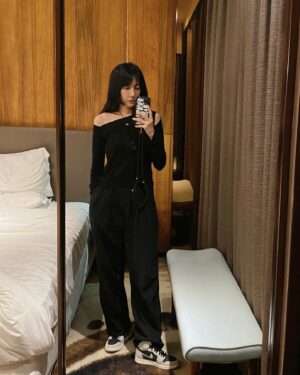 Juno Liu Instagram - 週末小聚💜🤪