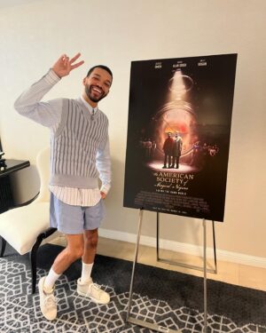 Justice Smith Instagram - me and my chicken legs doing press for this movie everybody’s mad about 

MARCH 15 !!! AMERICAN SOCIETY OF MAGICAL NEGROES!!! GO SEE IT

👔: @mrmontyjackson 
hair: @christopherleneo 
m/u : @yvetteshelton100