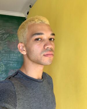Justice Smith Instagram - 👑🐝🌞⚡️🍋will the real slim shady pls stand up🥇⚱️📒⚜️🔔
