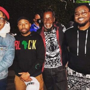 Justin Hires Instagram - Got to chop it up with one my personal Top 5 rappers last night @troubleman31 at @crackemupthurs 

He’s been doing stand-up for two weeks now and he’s good already haha. Salute king 👑 💯

@ctisdope @unclelevi_ 

#justinhires #ti #comedystore #standup