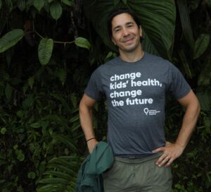 Justin Long Instagram - On this 45th (😬🤯!) birthday, I’m feeling so grateful to have so much love in my life and to have my health. I’ve been off my phone (and Instagram) the last few weeks exploring the INCREDIBLE country of Ecuador - the fulfillment of a childhood dream courtesy of my sweet generous wife. We’re both very attached to @cmnhospitals for personal reasons and hope that you join us, if you can, in supporting children’s hospitals and the 12 million kids treated every year #ChangeKidsHealth 

P.s. for my @lifeisshortpodcast listening friends (“shorties”) I cannot WAIT to share my adventures with you all. This trip to beautiful Ecuador has been truly life-changing: the kindness of the people, the FOOD🤯, and the dazzling array of biodiversity. These pictures are from an incredible (and sustainable) place in the middle of the Choco rainforest called @mashpilodge - we fell in love with the plants and animals and the team of dedicated staff tasked with protecting them. Can’t wait to share our experience with you all ❤️🇪🇨