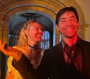 Justin Long Instagram - A piece of my neck and all of my heart 🩸💛 Happy Halloween! 🎃From The Losworths… The Bongs? 🤔😱 
👆these gruesome BTS of HOD were shot by the TERRIFYINGLY talented @willismiller - love to the whole Arkansas crew 🩸😘