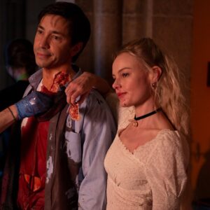 Justin Long Instagram - A piece of my neck and all of my heart 🩸💛 Happy Halloween! 🎃From The Losworths… The Bongs? 🤔😱 
👆these gruesome BTS of HOD were shot by the TERRIFYINGLY talented @willismiller - love to the whole Arkansas crew 🩸😘
