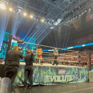 Justin Roberts Instagram - After one of the most exciting matches I have EVER seen on Sunday at #AEWRevolution, @willospreay is @aew Dynamite to compete on the season premiere LIVE from Atlanta, GA right now on TBS!! It’s a new look with a new shining STAR, an aerial assassin!