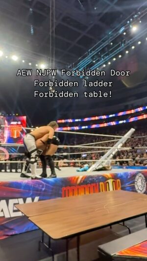 Justin Roberts Instagram - @aew @njpw1972 @njpw_global Forbidden Door
Forbidden ladder
Forbidden table! LIVE NOW ON @bleacherreport @fitetv etc!
@realtakesoup @elpwrestling  #AEWForbiddenDoor2024