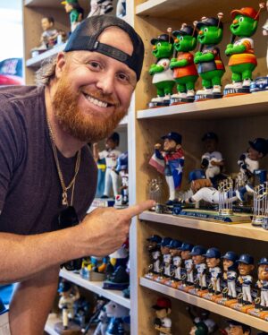 Justin Turner Instagram - Did You Know? Milwaukee is home to the National Bobblehead Hall of Fame and Museum - the largest bobblehead collection in the world with over 10,000! We explored the HOF with JT and found some friends along the way 😁