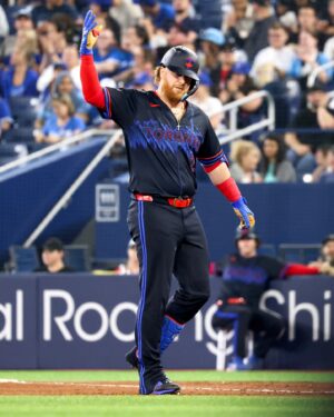 Justin Turner Instagram - JT x 1500 👏 #TOTHECORE