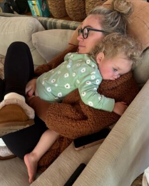 Justin Willman Instagram - Happy Mother’s Day to the mother of our dragons. ❤️@jilliansipkins
