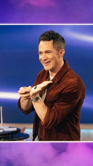 Justin Willman Instagram - SCREAMING. This is INSANE!! 😱 @justinwillman #magic