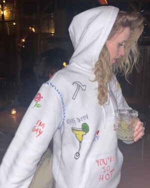 Justine Nelson Instagram - I got older but not wiser.