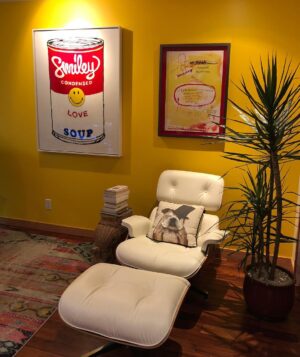 Justine Wachsberger Instagram - Added a little color to my office 💛 #smiley #happyplace