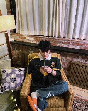 KANTO Instagram - 그 노래를 좋아하는 이유
The Reason I Love That Old Song
D-4 06.06 12PM (KST)