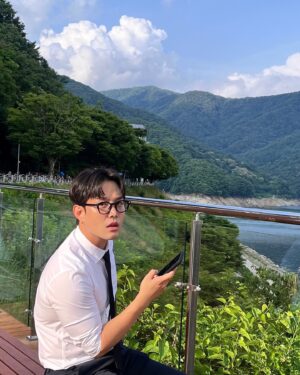KANTO Instagram - 쿠팡에서 산 만삼천원 안경으로 완성🤓