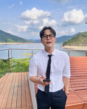 KANTO Instagram - 쿠팡에서 산 만삼천원 안경으로 완성🤓