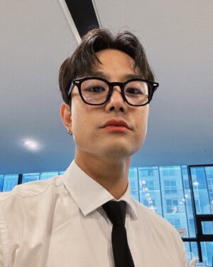 KANTO Instagram - 쿠팡에서 산 만삼천원 안경으로 완성🤓
