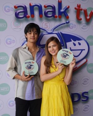 KD Estrada Instagram - Thank you, Anak TV Awards, and the jurors for voting me as Net Makabata Star 2023 🏆 

As someone who is relatively new in this industry, it is a high honour to receive this from an established award-giving body. Along my journey I realized that, as artists, we have a responsibilty to do our best in every project for our audience and an obligation to always put our best foot forward to inspire others, especially the youth.

Thank you, everyone 🙏🏆 #AnakTVAwards2023