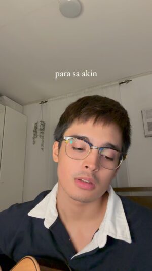 KD Estrada Instagram - 🎸🎶