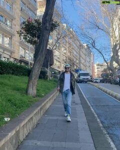 Actor Kaan Turgut HD Instagram Photos and Wallpapers December 2023