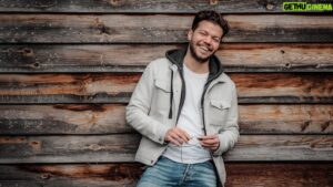 Kaan Turgut Instagram - “Her şeyimiz var ama hiçbir şeyimiz yok.”
