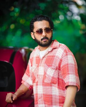 Kaarthik Shankar Instagram - Attitude veno😌

#photoshoot #kaarthikshankar #karthikshankar #kerala #kochi