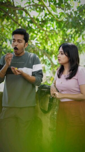 Kaarthik Shankar Instagram - Low Budget Valentine's Day Wishes ❤️
DOP : @anija_jalan
 #valentines #love  #valentineday #harithaparokod #kaarthikshankar #malayalam #funnyvideos