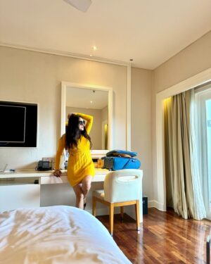 Kaavya Singh Instagram - #westinhotel #langkawiisland #malaysia #westinlangkawi @westinlangkawi  #beautifulhotel #beautifulbeaches #spreadlove #omnamahshivaya 🔱❤️🧿