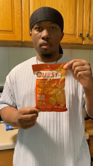 Kadda Sheekoff Instagram - Partnership: @questnutrition 
Snacks: Quest Chips & Quest Protein Cookie
🎧: @eulizalou “Amor Por Segundo”