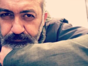 Kadir Çermik Instagram - Beklerken.