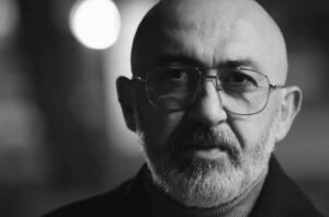 Kadir Çermik Instagram - Yeni bir macera başlıyor… Vira vira…  @uckurusdizi @showtv #baybars
