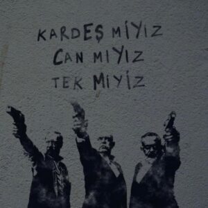 Kadir Çermik Instagram - Ne kadar şanslıyım... “Çukur” muhteşem bir deneyim oldu benim için. Herkesten çok şey öğrendim... Kameranın önünde arkasında kim vardıysa hep en iyisini yapmaya çalıştı. Herkese sonsuz teşekkürler... En çok da hiçbir zaman bizi yanlız bırakmayan seyircimize şükranlarımla :) @cukurdizi @showtv
