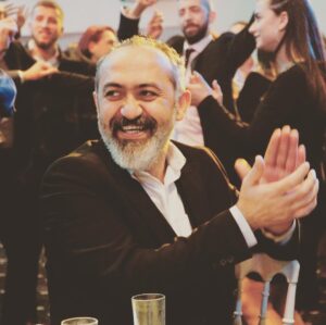 Kadir Çermik Instagram - Bu akşam #çukur ‘da #düğünümüzvar :)) @cukurdizi @ayyapim @showtv